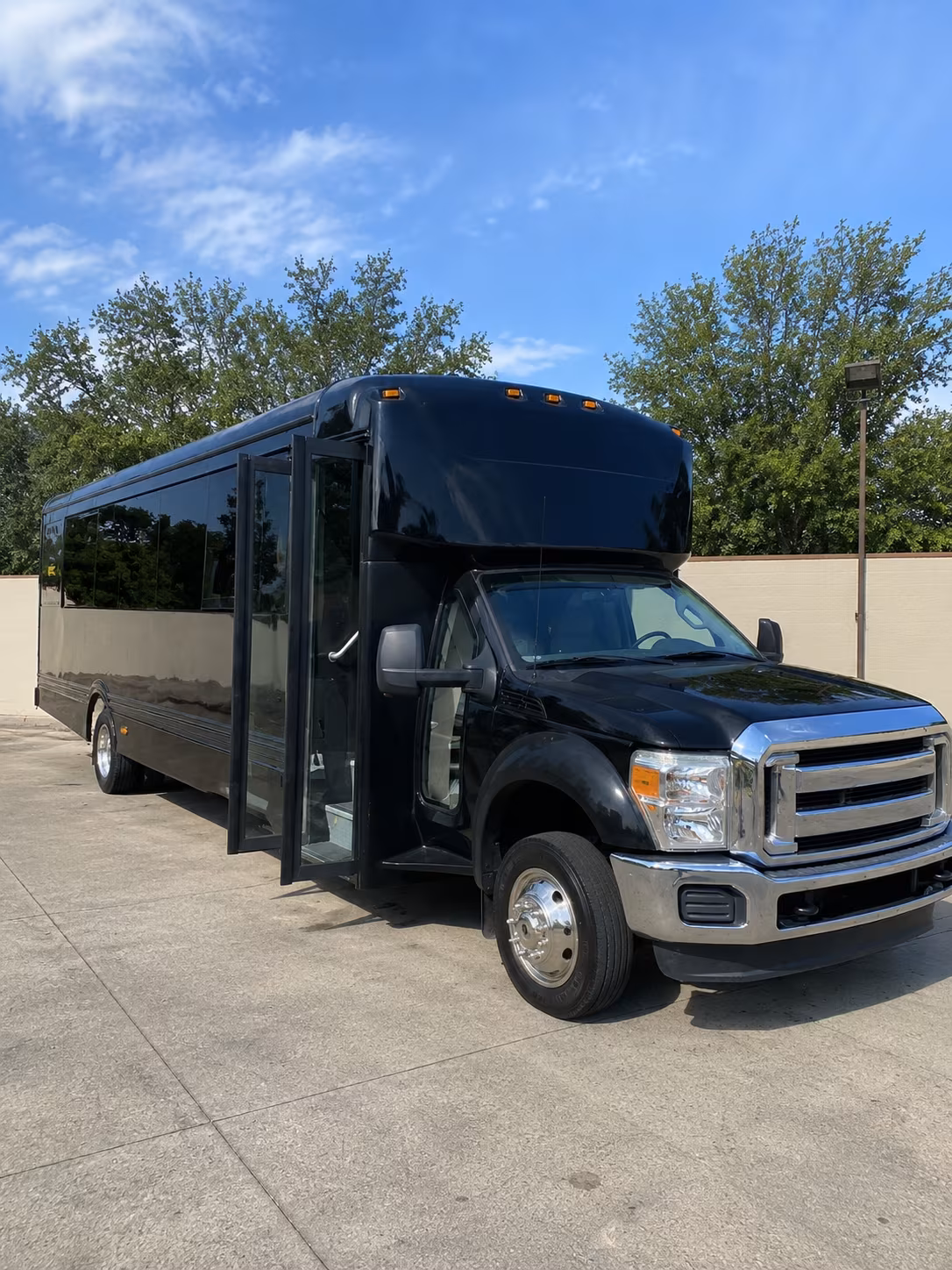 blacksburg 20 passenger party bus