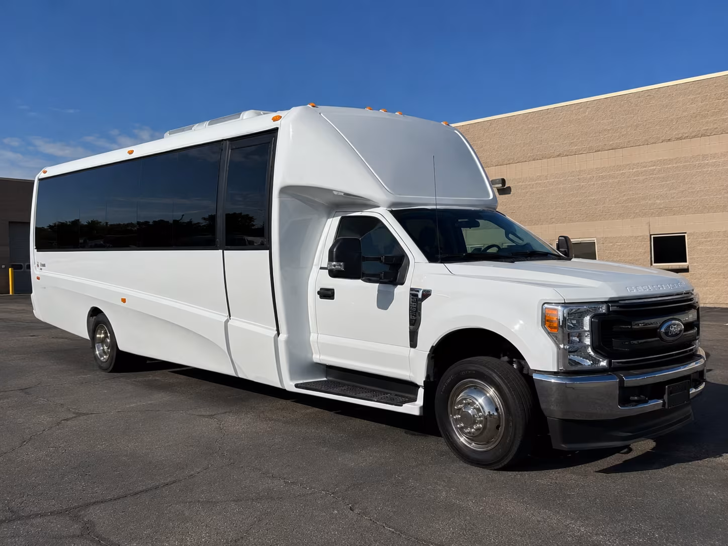 lynchburg professional charter bus transportation for lynchburg corporate groups