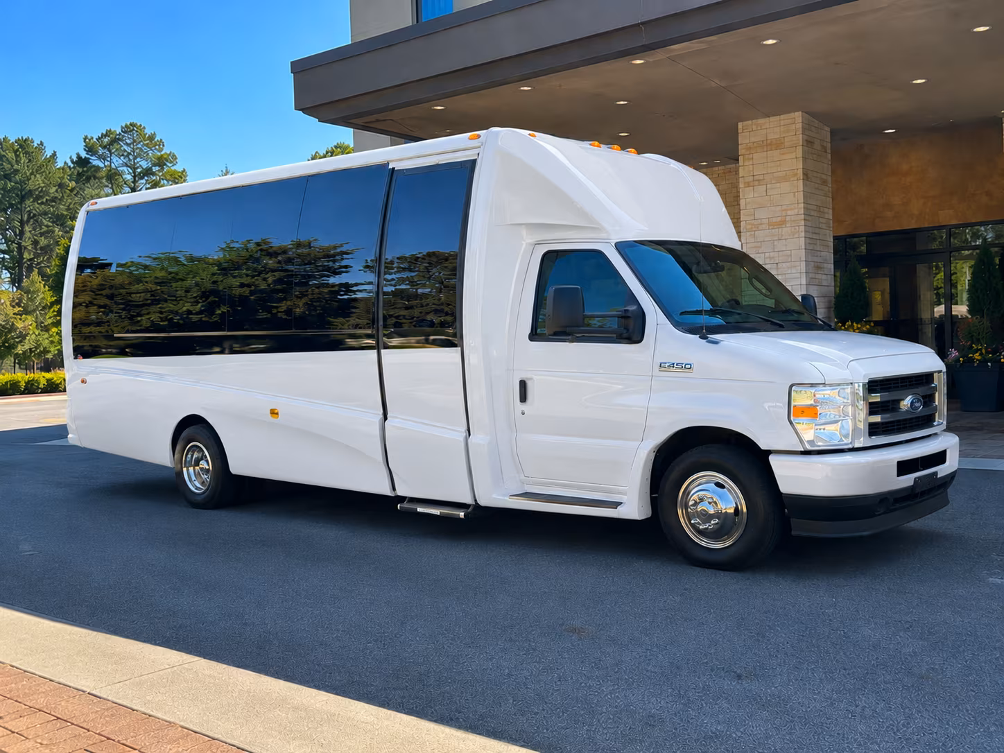 wedding guest shuttles between blacksburg hotels and your venue