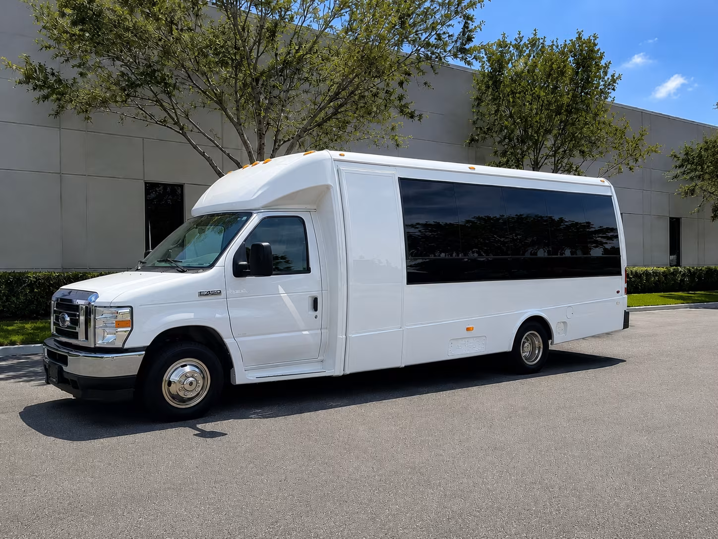 winery wedding shuttles to beliveau farm and chateau morrisette